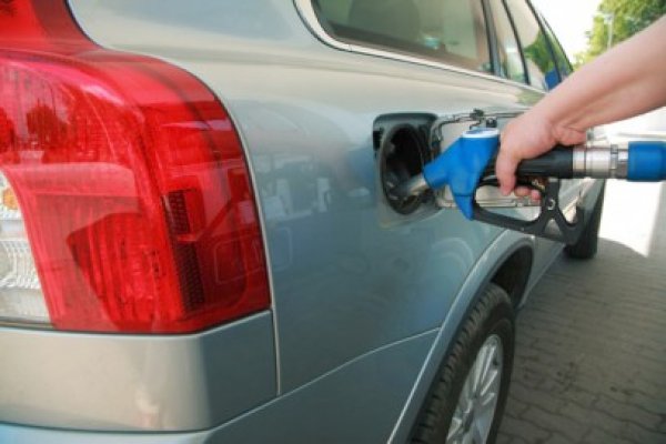 Accizele pentru carburanţi vor creşte cu 20%